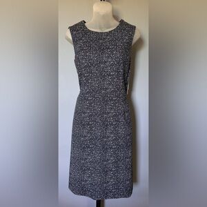 Amanda Chelsea Missy stretch formal sleeveless dress  color is navy size 8